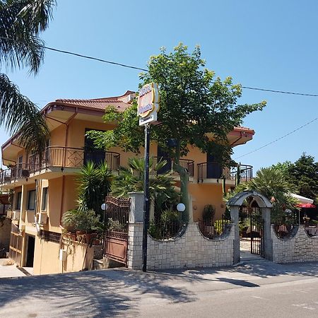 Hotel Nautilus نيكوتيرا المظهر الخارجي الصورة