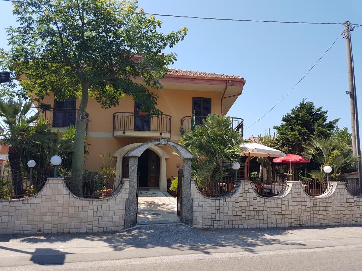 Hotel Nautilus نيكوتيرا المظهر الخارجي الصورة