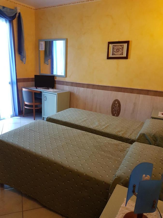 Hotel Nautilus نيكوتيرا المظهر الخارجي الصورة